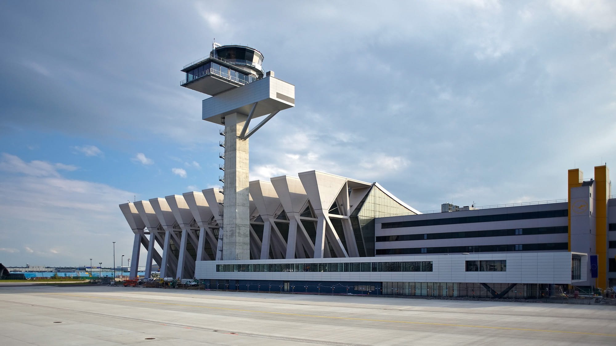 air traffic control tower