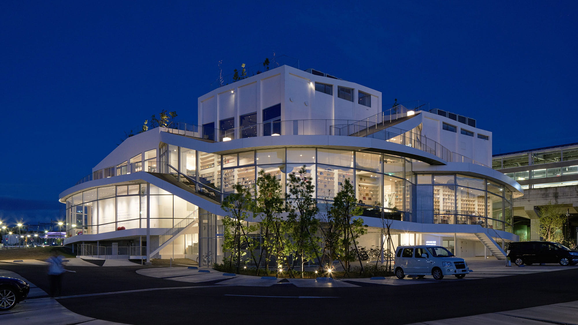 太田市美術館?図書館
