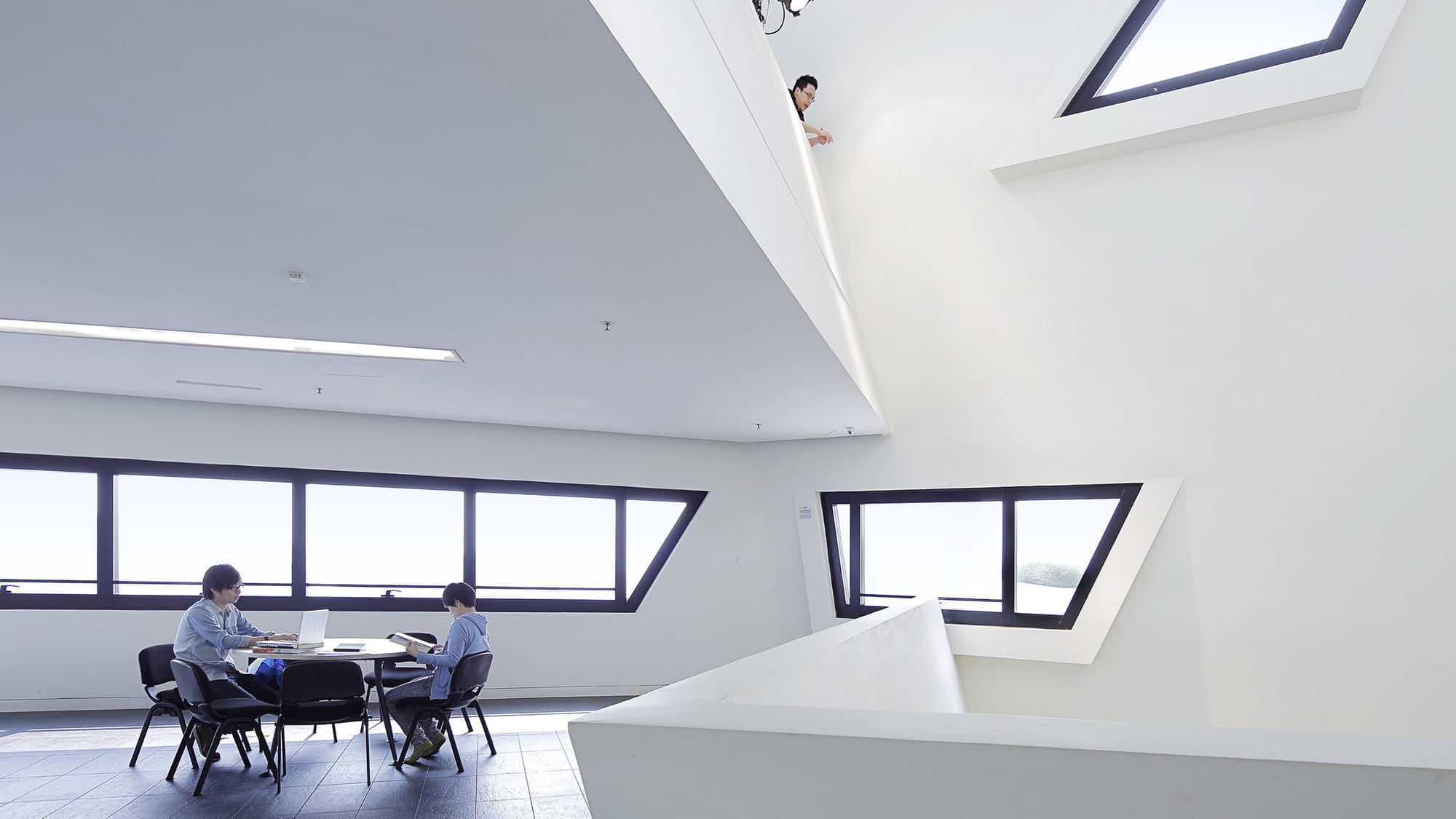 Run Run Shaw Creative Media Centre_ City University of Hong Kong_(c) Kalson Ho