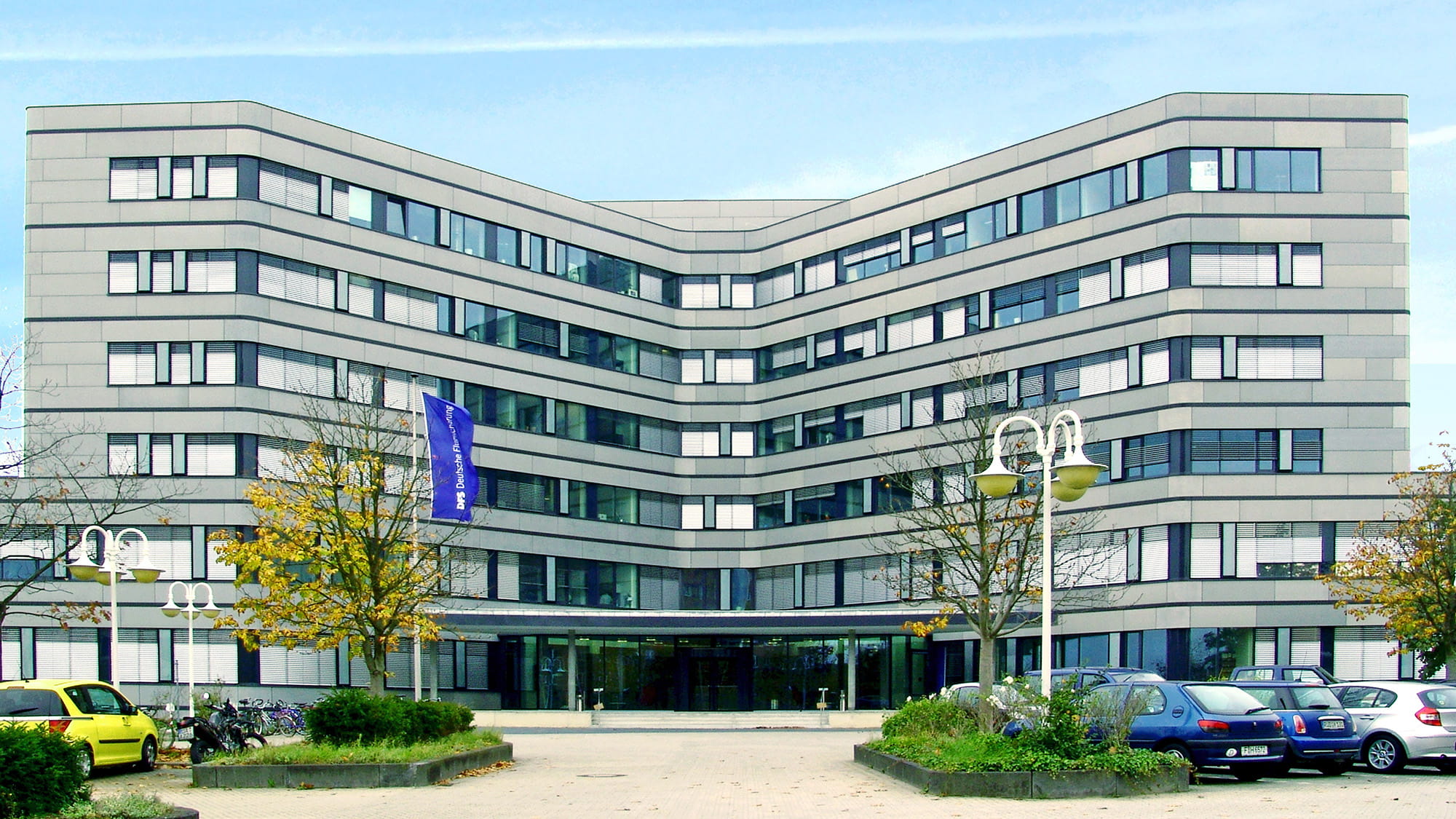 Front view of DFS Systemhaus, Langen_(c) Ulrich Rossmann