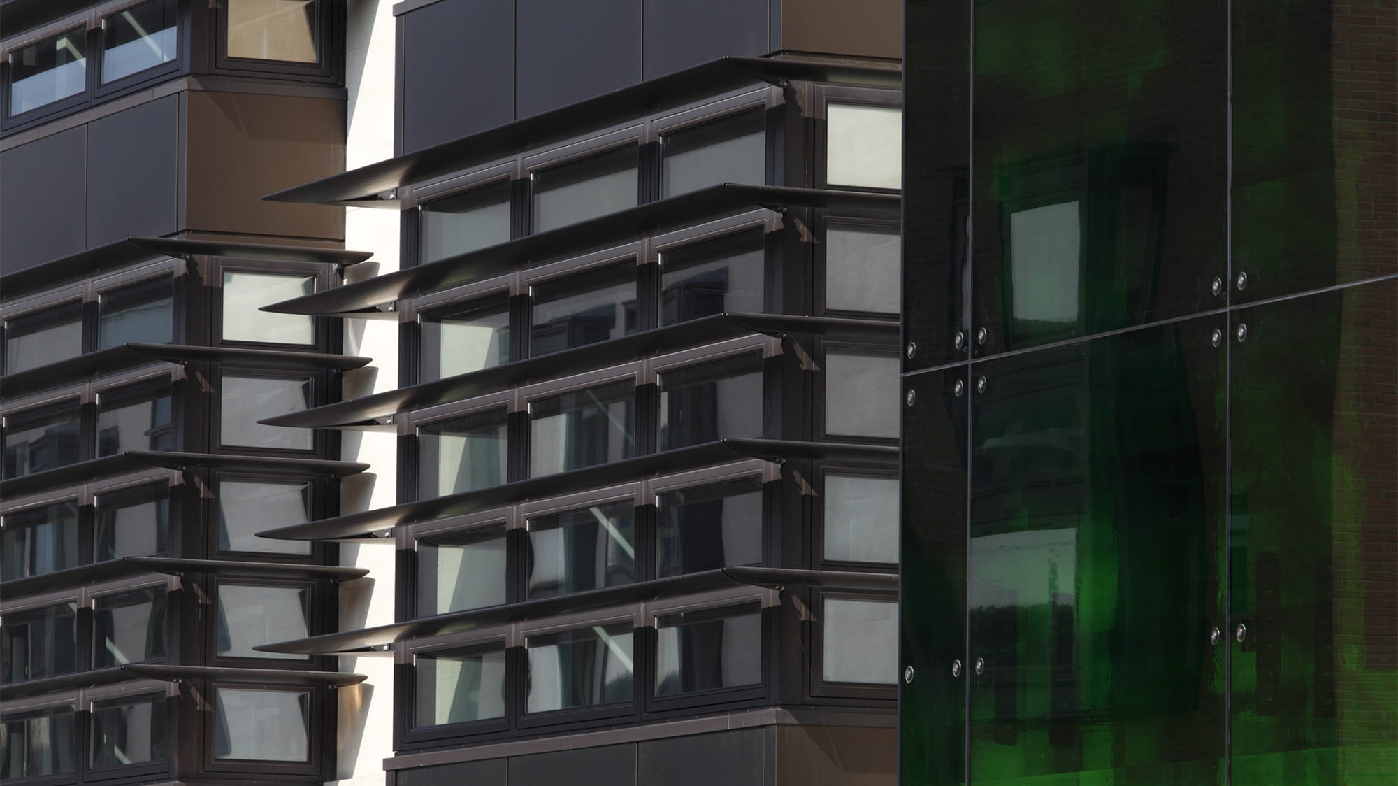 Horizon House, Simon Doling