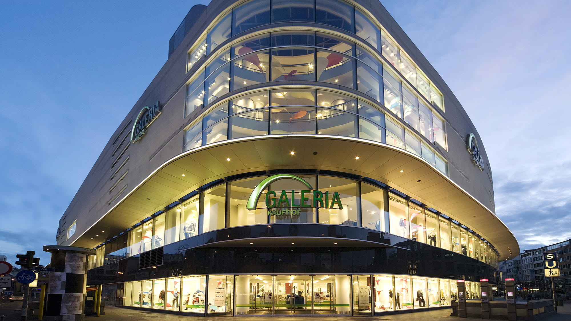 Galeria Kaufhof. Credit: John Fass