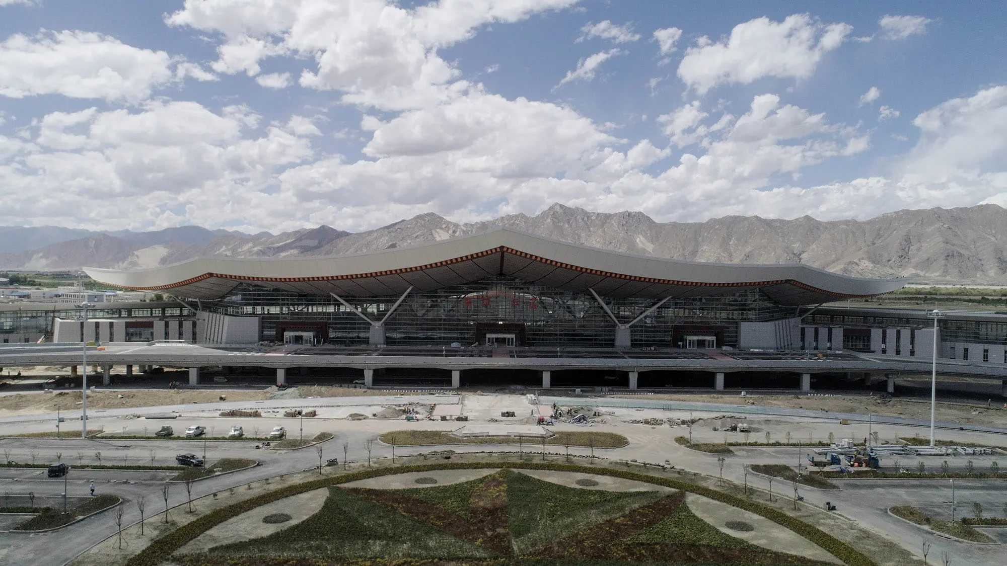 (c) Zhonghang Zhucheng