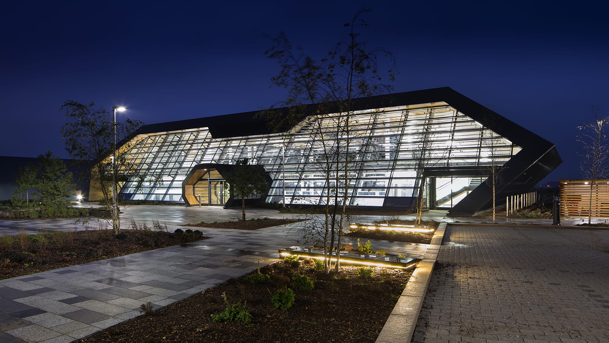 Exterior image of the Met Office High Performance Computer data centre.