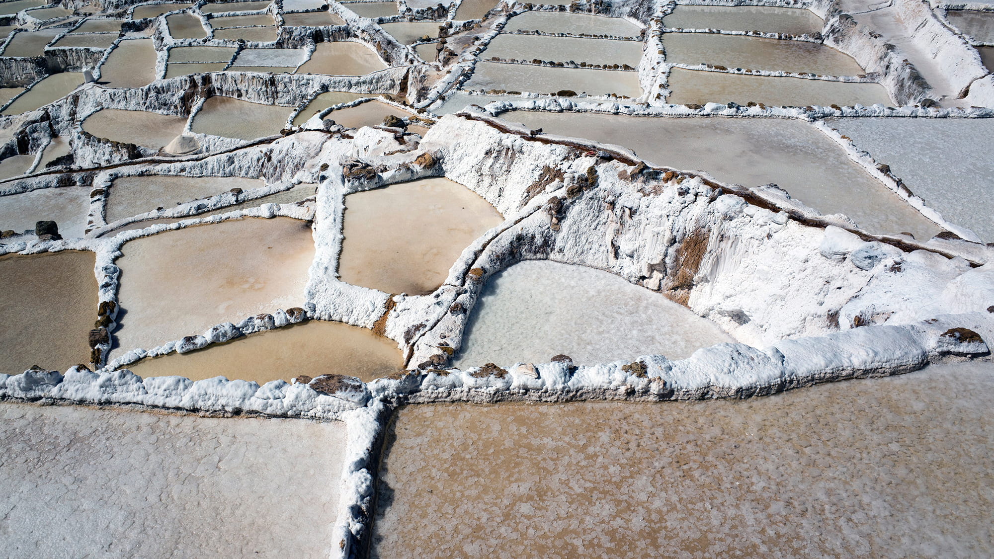 Infilling a saltmine