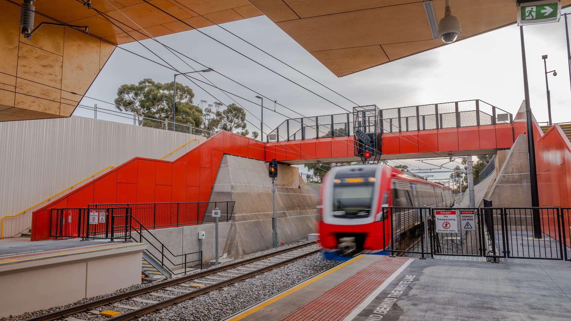 Oaklands Crossing Grade Separation platform c Gary Francis