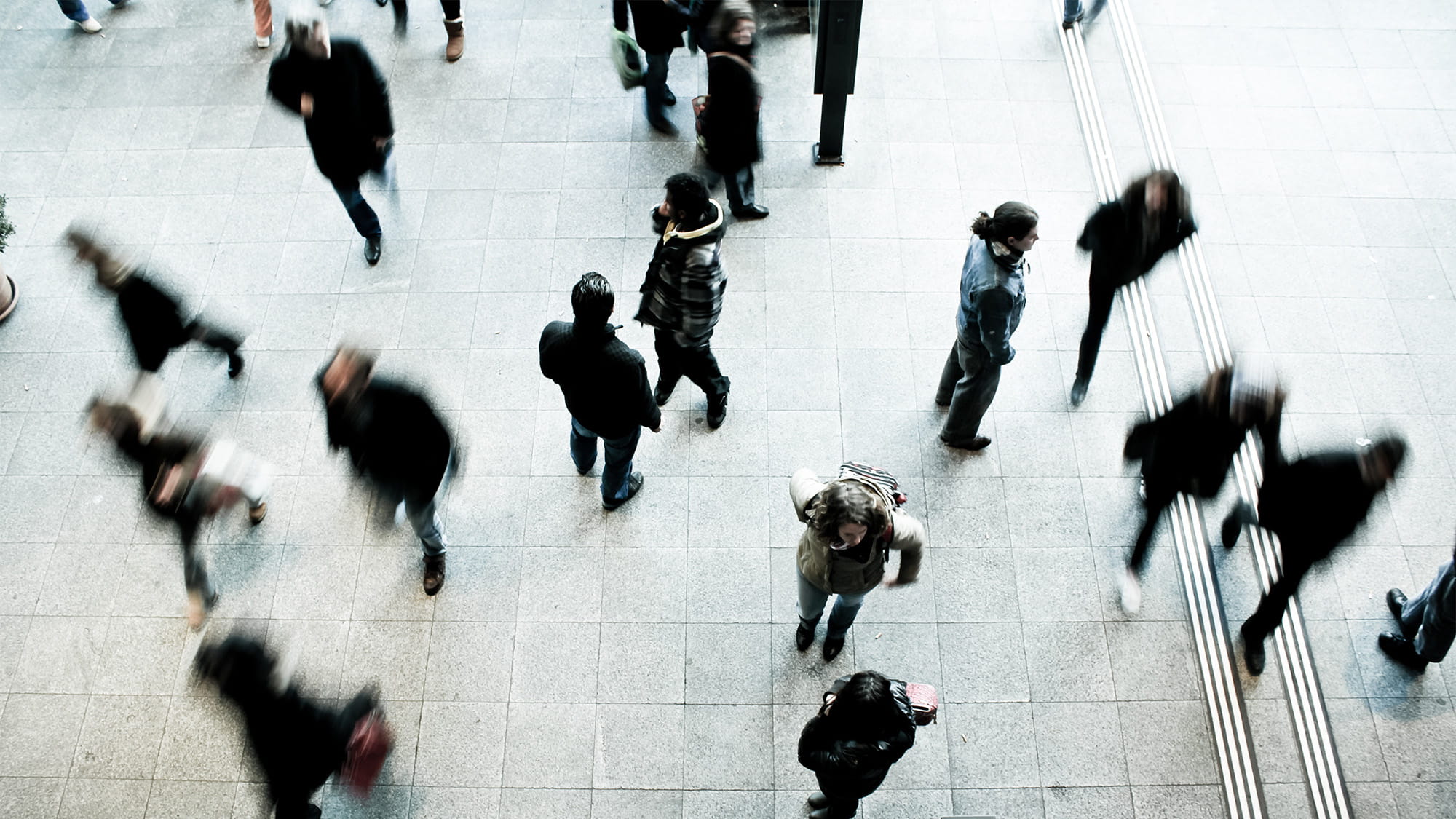 A busy train station concourse. Image: Tim Studler, Unsplash