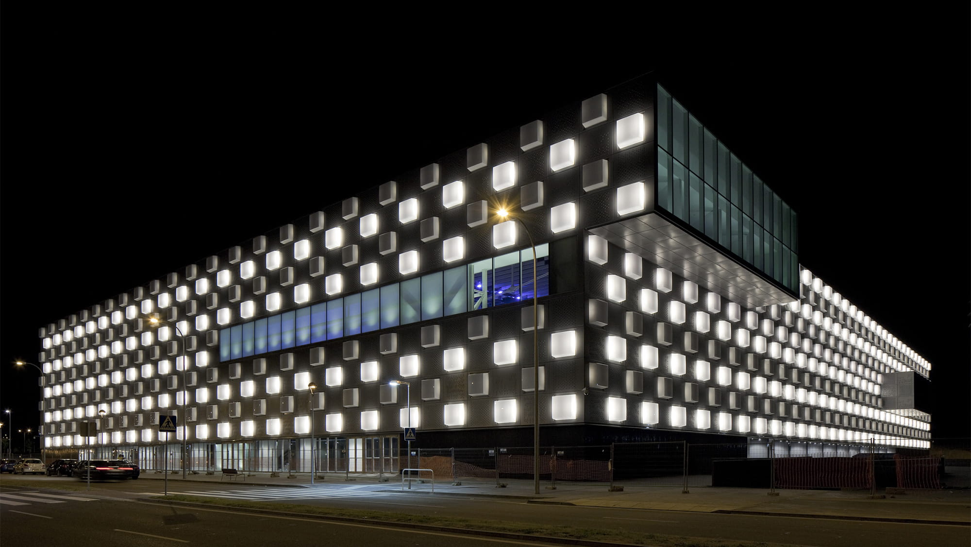 Reyno De Navarra is a multipurpose sports hall that can be used for other purposes like exhibitions and concerts. Photo: Pedro Pegenaute