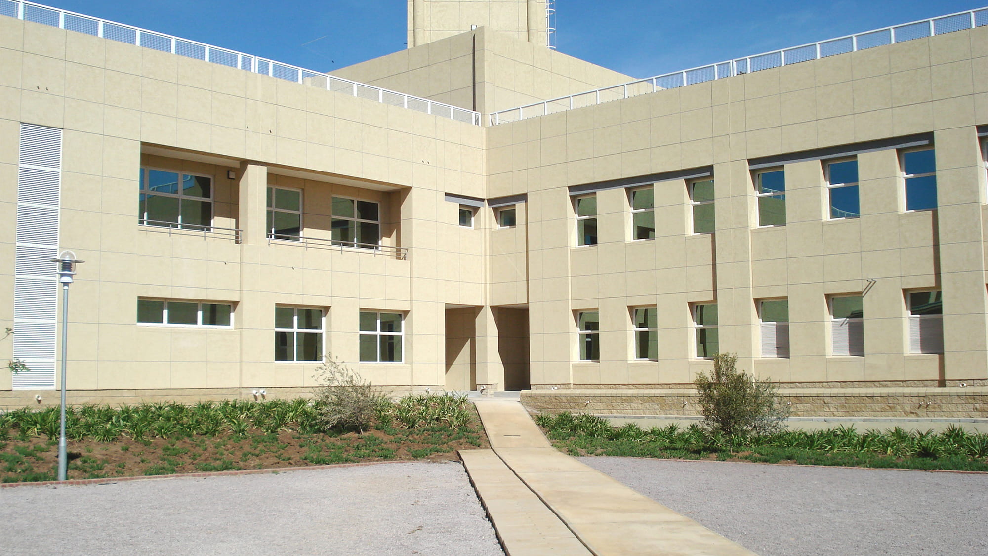 Arup was appointed to undertake the design and construction supervision for the modern 350-bed Scottish Livingstone Hospital in Botswana.