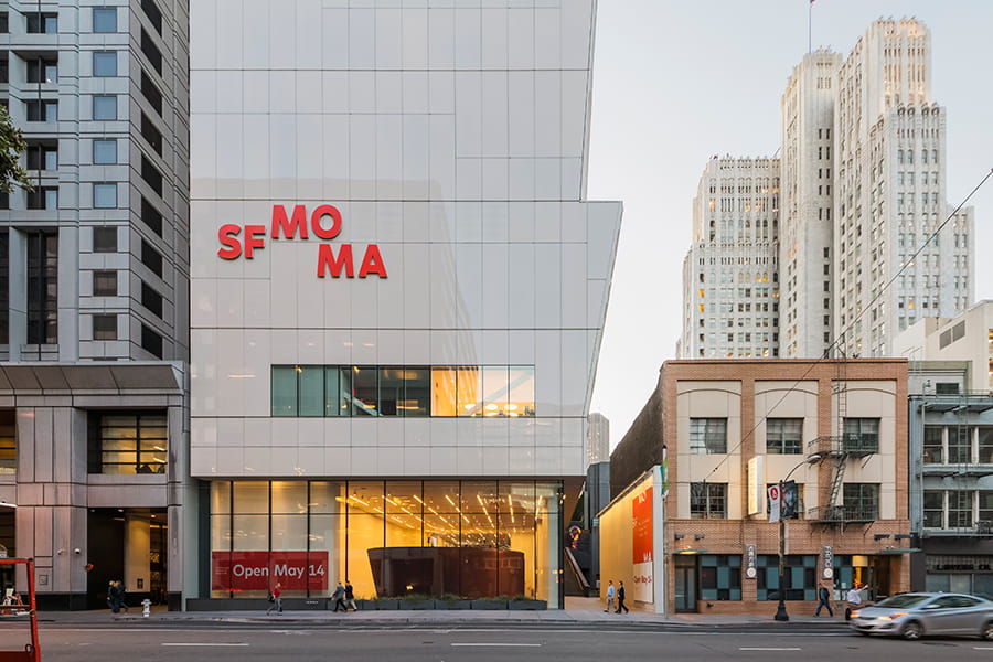 The SFMoMA addition includes an innovative fa?ade design.