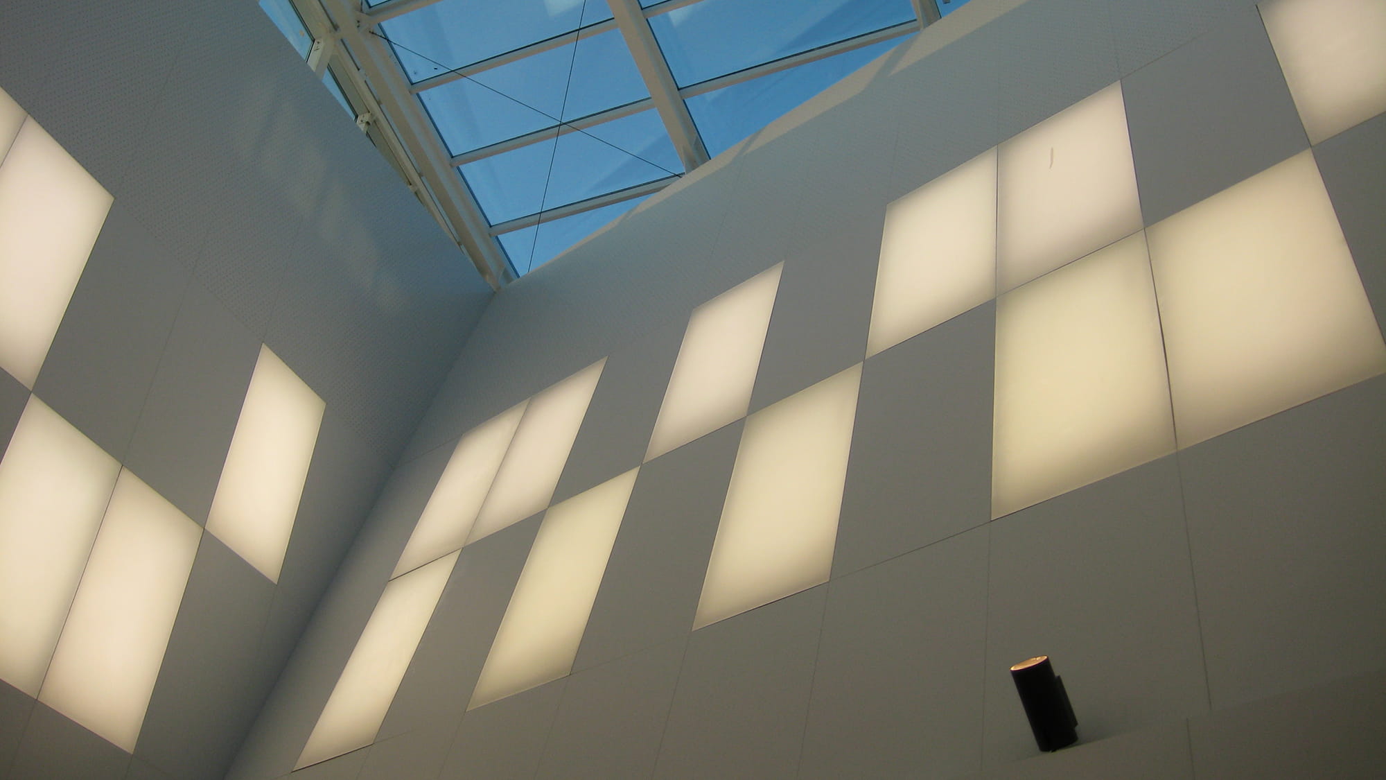 Front view of the Shopping centre.