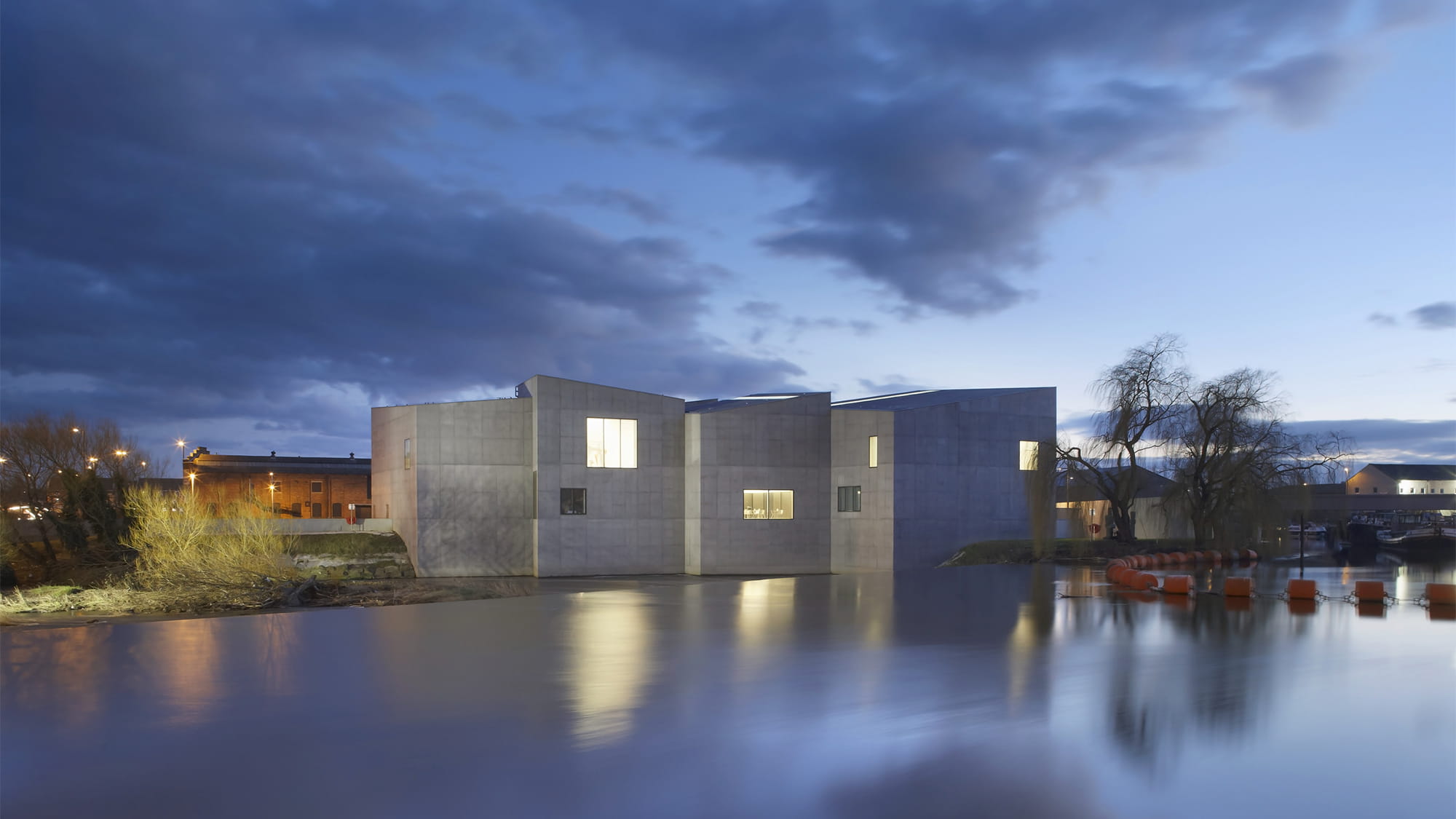 The striking exterior of the Hepworth Gallery, Yorkshire. Photo: Hufton and Crow