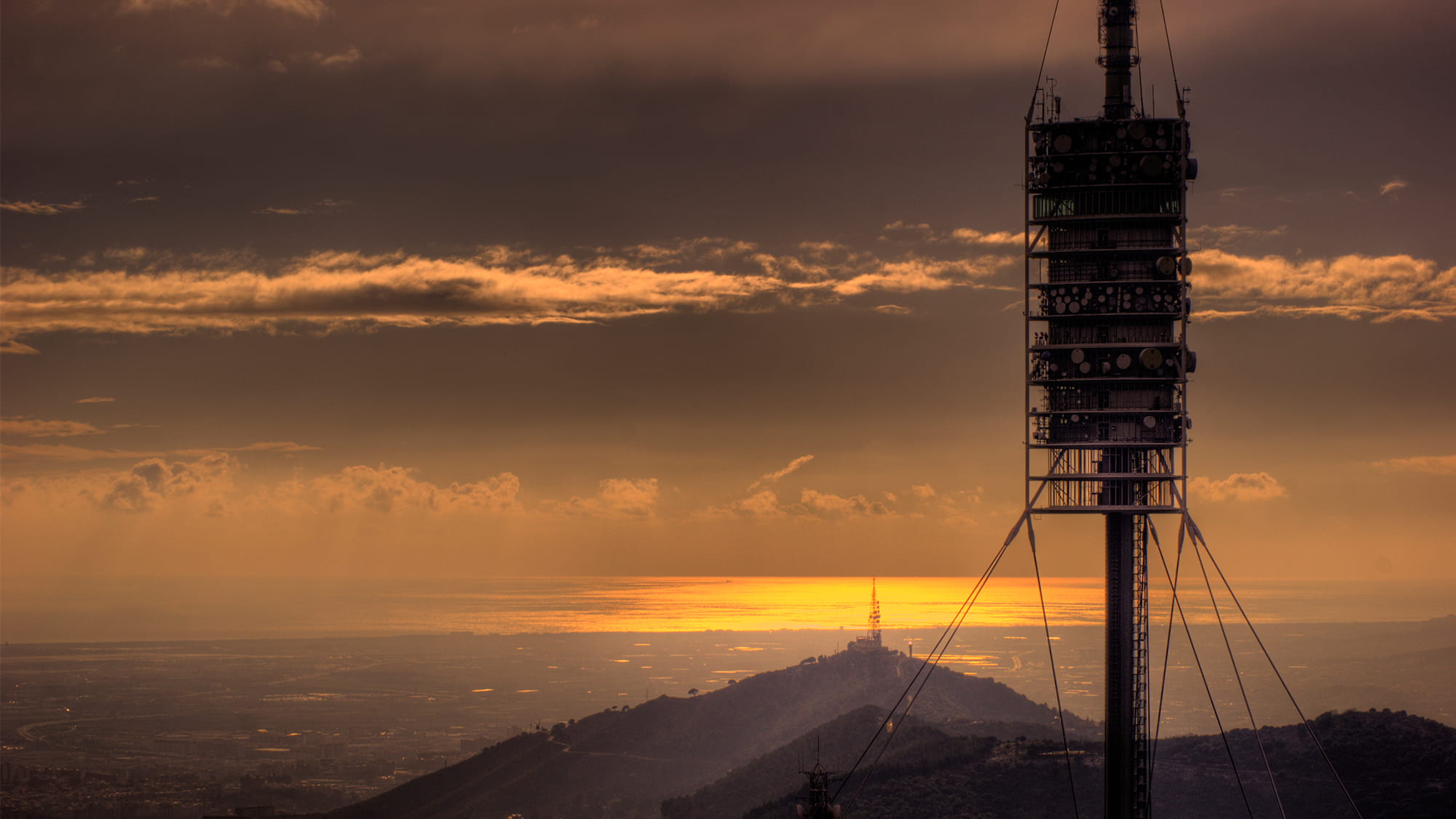 Front view of Torre de Collserola. Credit: A Verde
