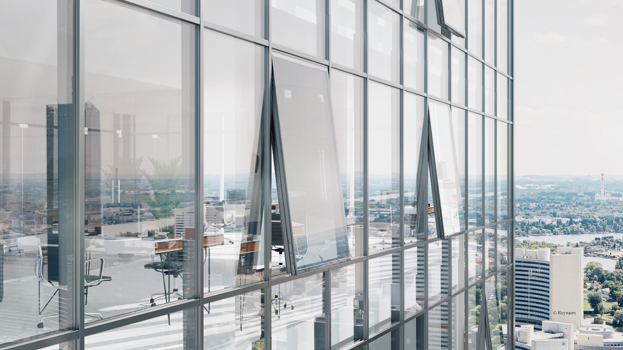 Glass fa?ade close-up