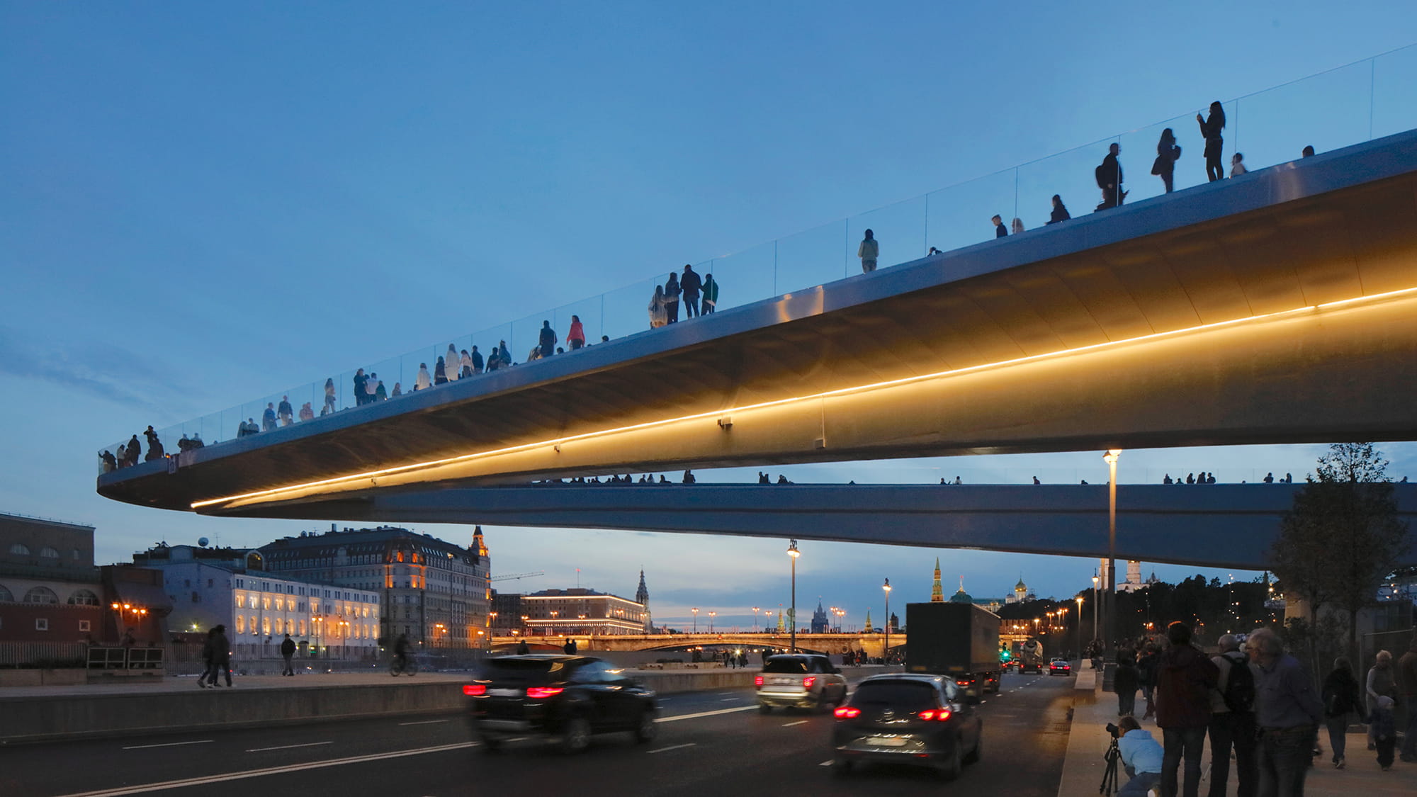 Zaryadye Park floating bridge