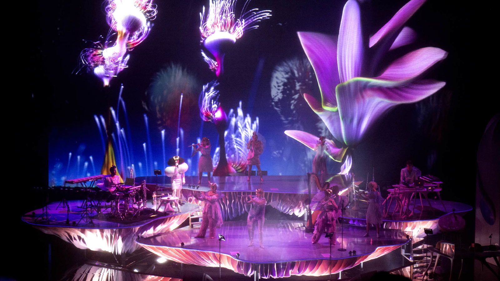 An intimate acoustic chamber for Björk’s Cornucopia tour