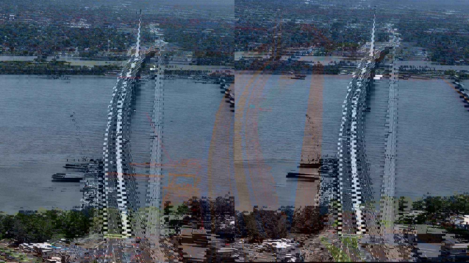 Samuel De Champlain Bridge Corridor